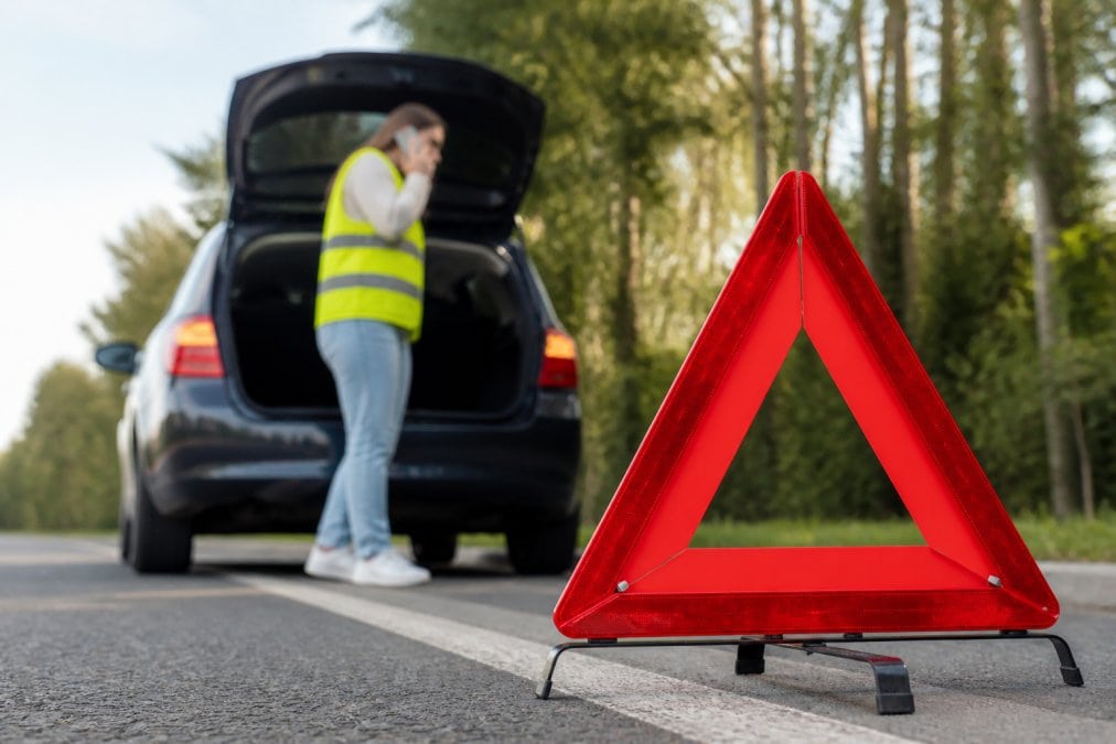 Roadflash | How GPS Emergency Tracking Works: A 2026 Guide