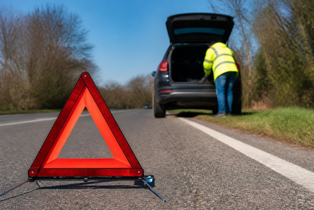 roadside-safety-tips-for-uk-drivers-1786937578 Roadflash|Roadside Safety Tips for UK Drivers