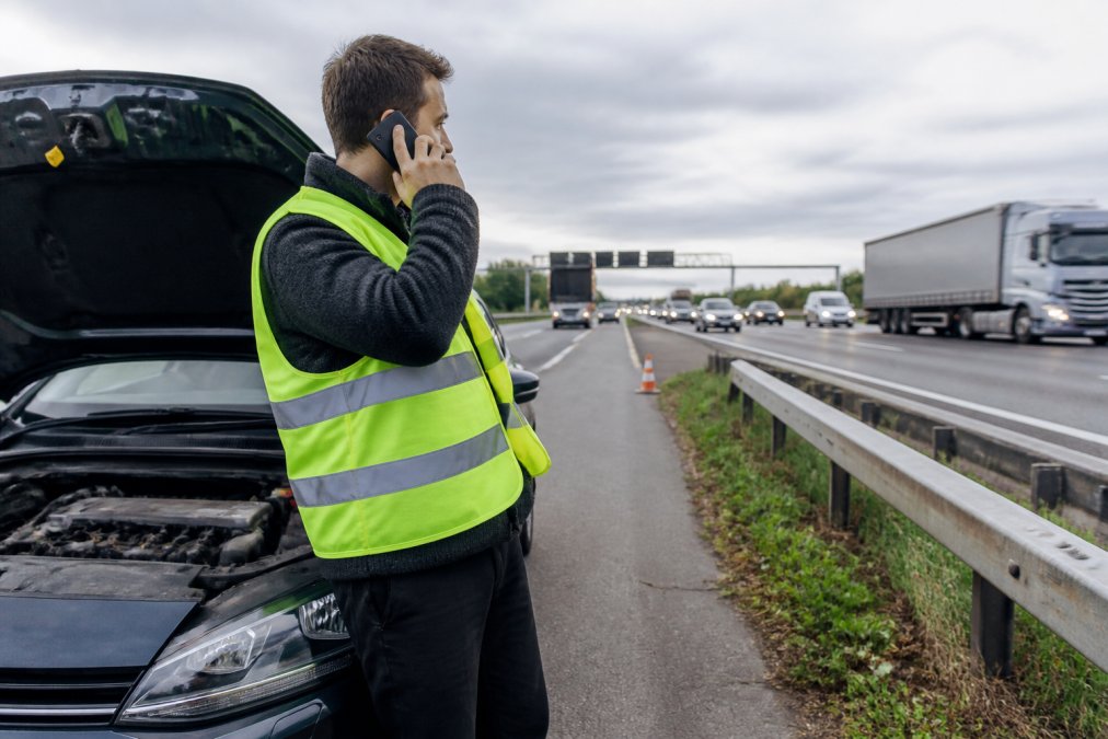 how-to-call-for-help-when-broken-down-on-m6-2026-guide-1790288700-1 Roadflash|How to Call for Help When Broken Down on M6: 2026 Guide