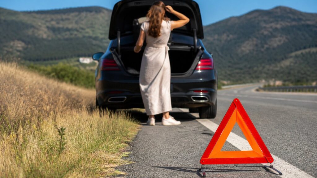 car-breaks-down-in-spain-step-by-step-safety-guide-1792804084-1 Roadflash|Car Breaks Down in Spain: Step-by-Step Safety Guide